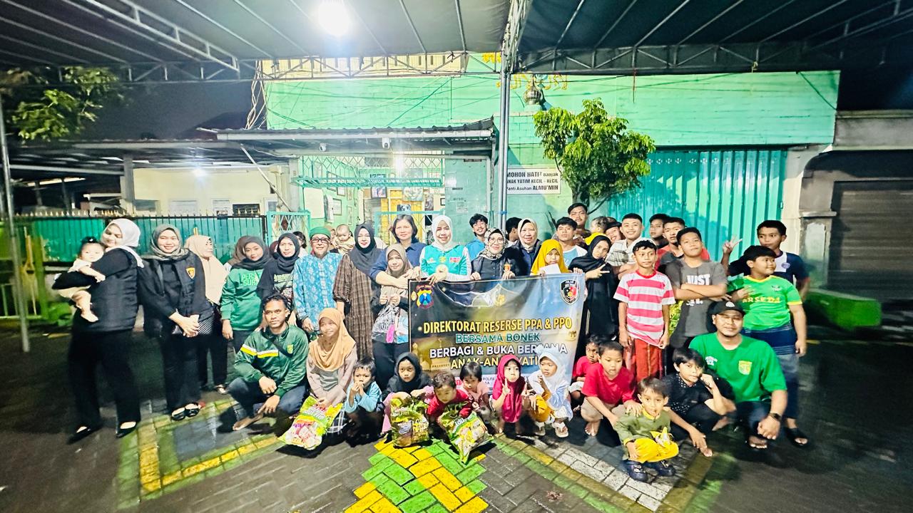 Dirres PPA dan PPO Polda Jatim bersama Bonek Peduli Berbagi, Santunan & Buka Bersama Anak2 Yatim Piatu Panti Asuhan Al Mu’min Lidah Kulon Surabaya