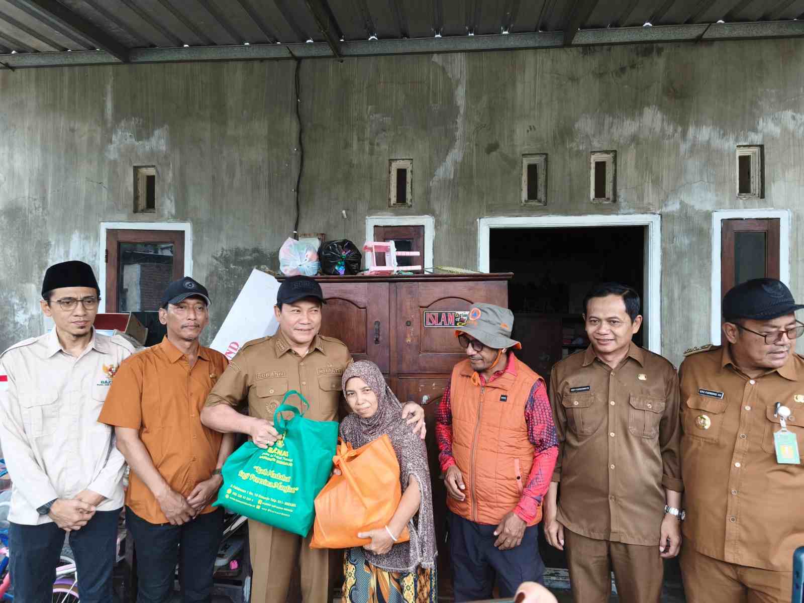 Rumah Warga Desa Pranti Rusak Diterjang Puting Beliung, Bupati Sidoarjo Gerak Cepat Beri Bantuan