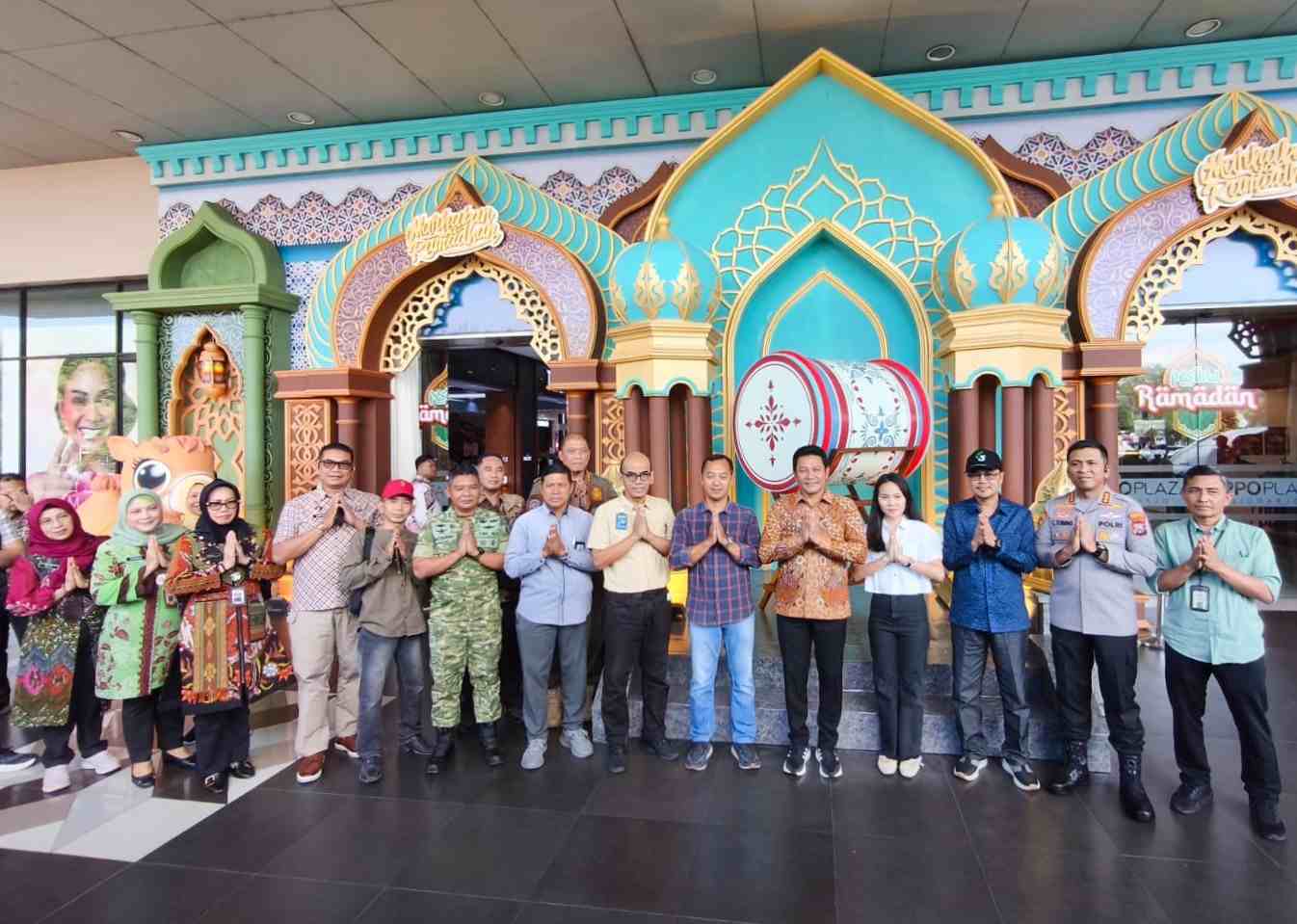 Bupati Sidoarjo H. Subandi Sidak Harga dan Kualitas Sembako Jelang Lebaran, Pastikan Stok Aman dan Harga Stabil