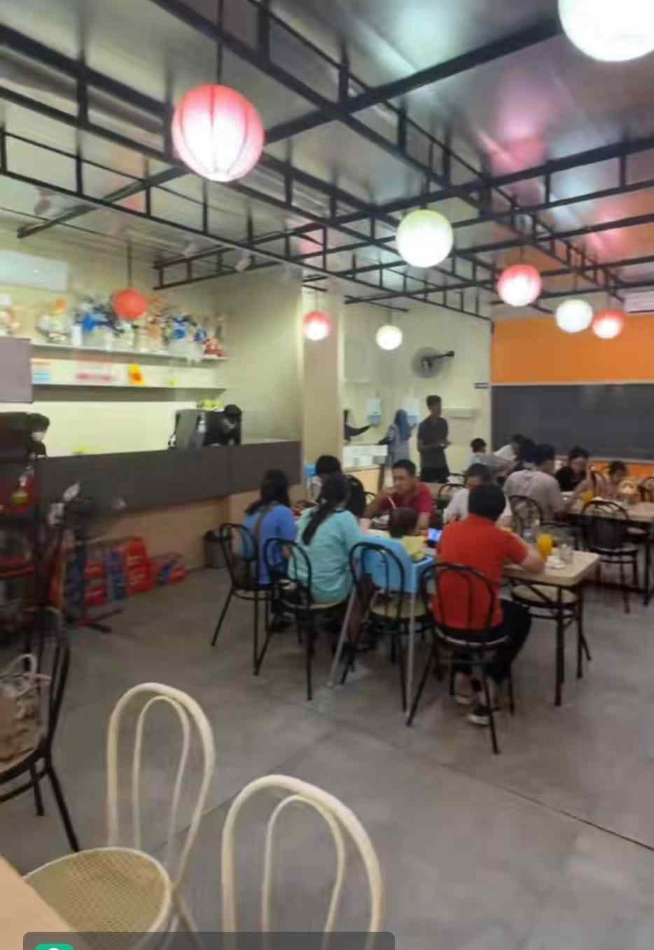 Lezat dan Menggugah Selera, Penyetan Bu Yeni Ramai Dikunjungi Pecinta Kuliner