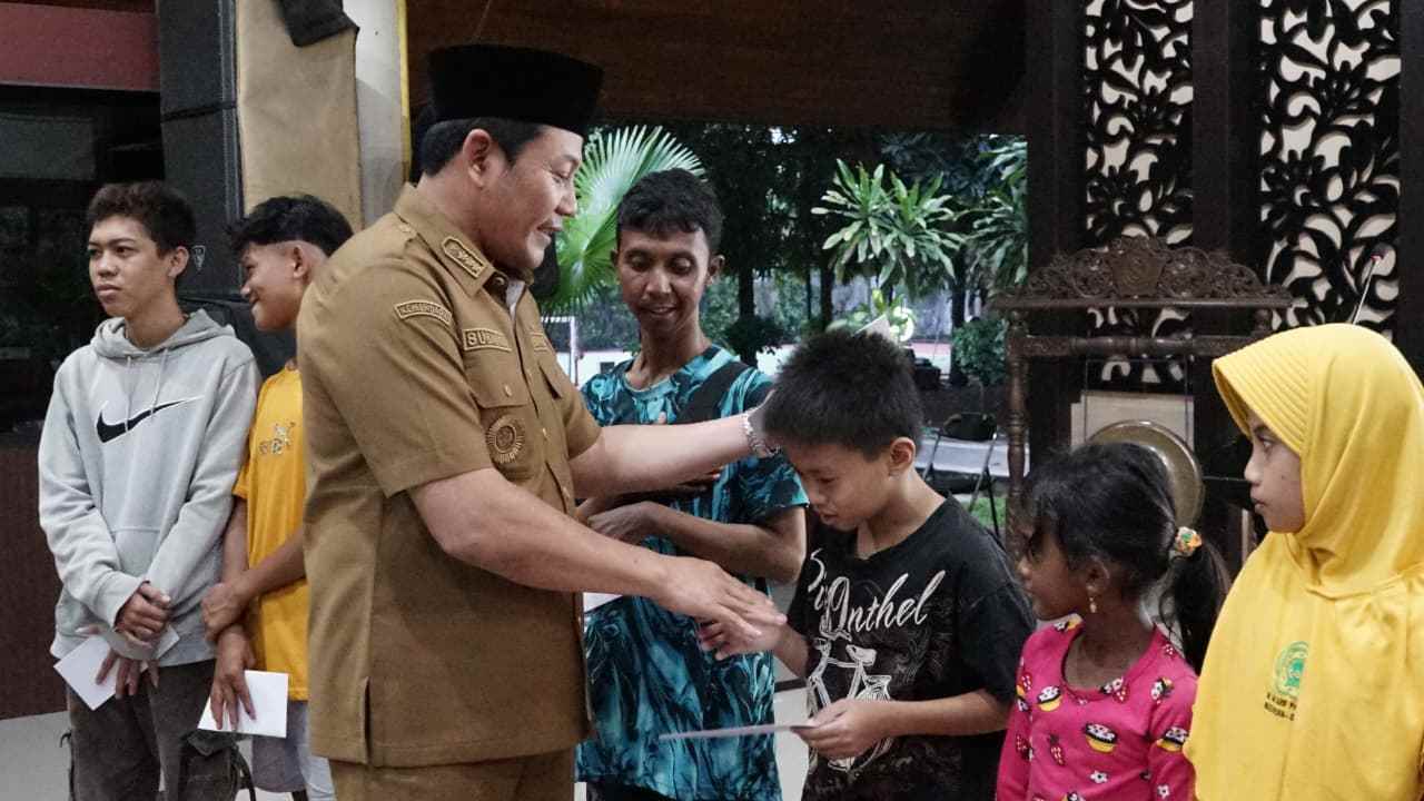 Bupati Sidoarjo Subandi Hadiri Buka Puasa Forwas, Tekankan Peran Strategis Media